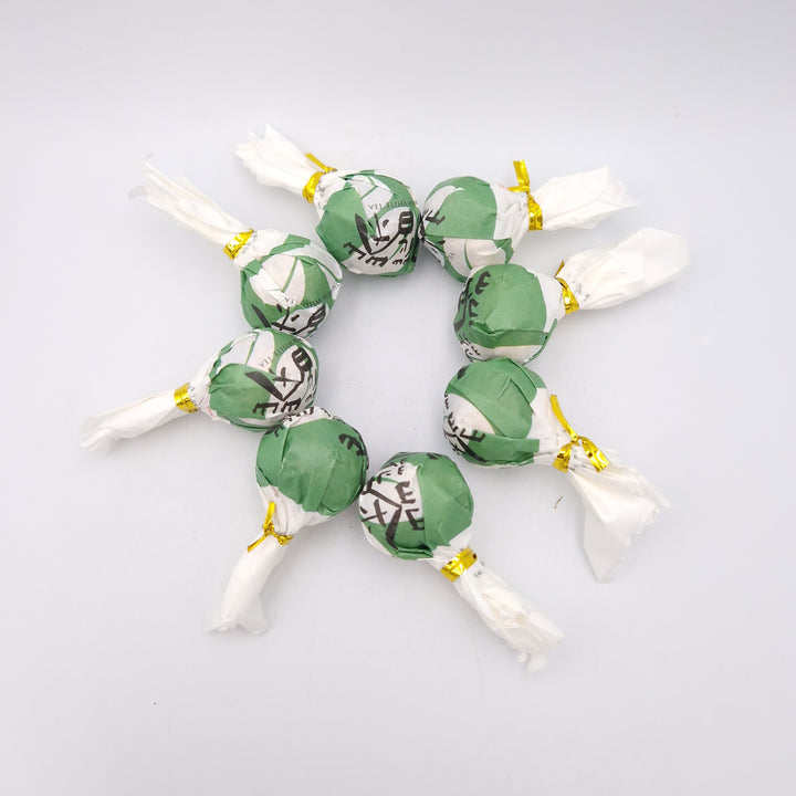 Dispersing White Tea Ball with Chrysanthemums